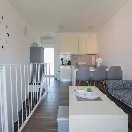 Iva Apartment